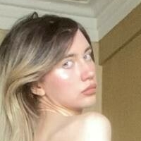 8elayne Nue