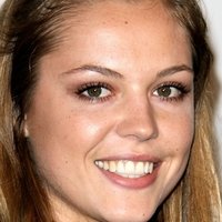 Agnes Bruckner Nue