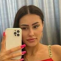 Alena Sayhii Nue
