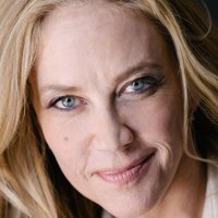 Ally Walker Nue
