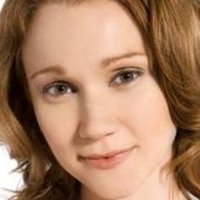 Amy Sloan Nue