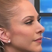 Ana Kasparian Nue