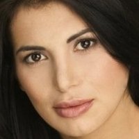 Andrea Leon Nue