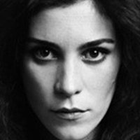 Anna D'Annunzio Nue