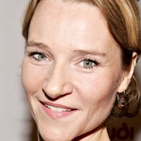 Annika Hallin Nue
