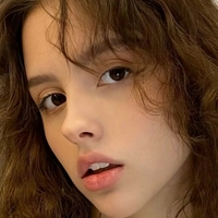 april.amelia Nue
