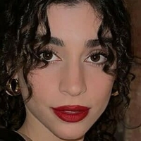 ayaattt Nue