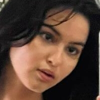 Beca Michie Nue