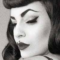 Bettie Page Nue