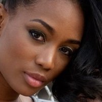 Beverly Sade Nue
