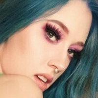Blue Cromwyll Nue