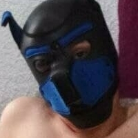 blueandredmask Nue