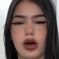 Brenda G Saraiva Nue