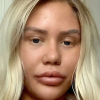 Chloe Niemela Wells Nue