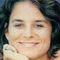 Cláudia Magno Nue