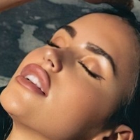 Claudia Tihan Nue