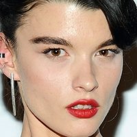Crystal Renn Nue