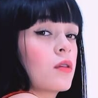danahenaox Nue
