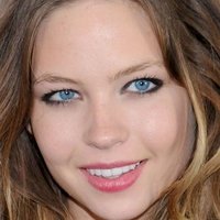 Daveigh Chase Nue