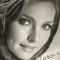 Dyanik Zurakowska Nue