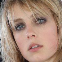 Edie Campbell Nue