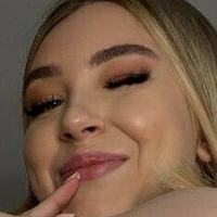 egirlclara Nue