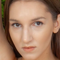 Elena Parkov Nue