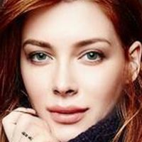 Elena Satine Nue