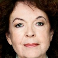 Elisabeth Trissenaar Nue