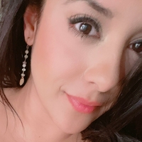 Elizabeth Retana Nue