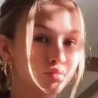 Ella Horan Nue
