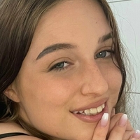 emiluchkaa Nue