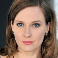 Emily Holmes Nue