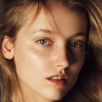 Emily Van Raay Nue