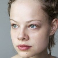 Emma Bading Nue