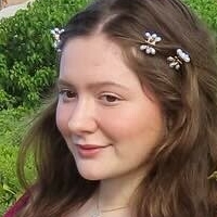 Emma Kenney Nue