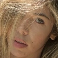 Emmy Corinne Nue