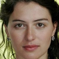 Esther Zimmering Nue