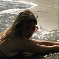 Eve Dapic Nue