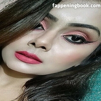 Farah Diba Nue