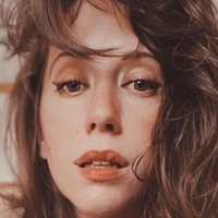 Fern Riddell Nue