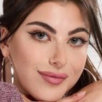 Gal Ritchie Nue