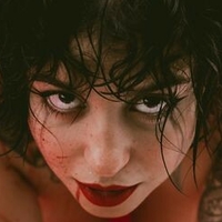 Geni Lascif Nue