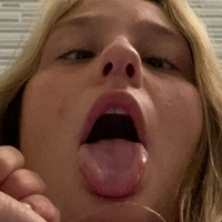Genie Exum Nue