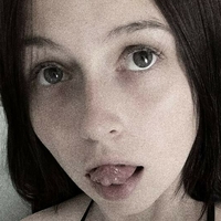 grystnayaanya Nue