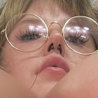 gwyt_her Nue