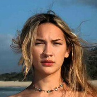 Halia Beamer Nue