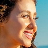Jewell Farshad Nue