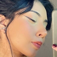 jhullysarah Nue