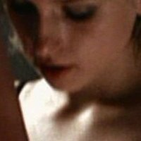 Julia Hummer Nue